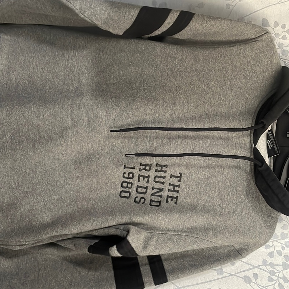 Used the hundreds hoodie small